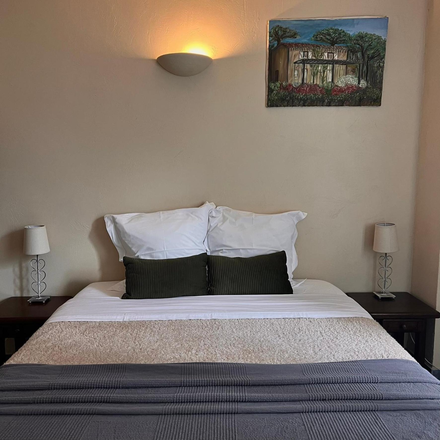 Le Moulin De Montsegur Bed & Breakfast Room photo